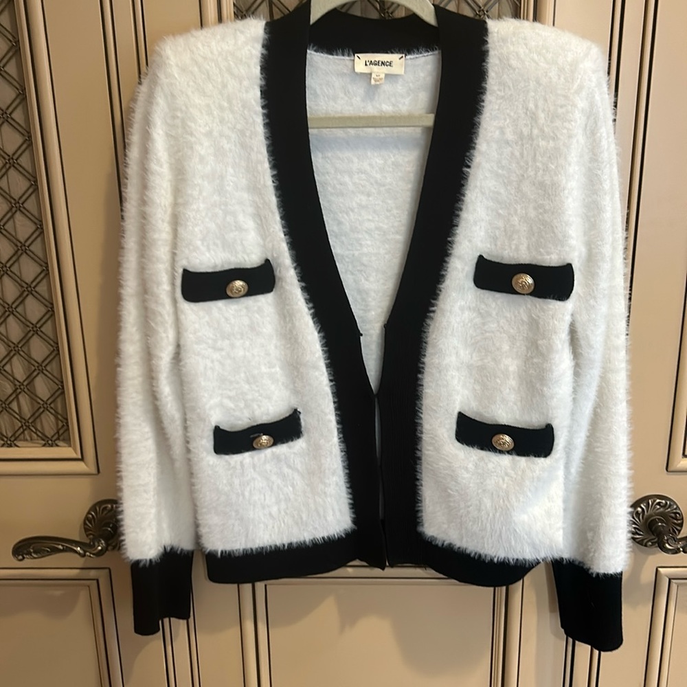 L’agence sweater in excellent condition